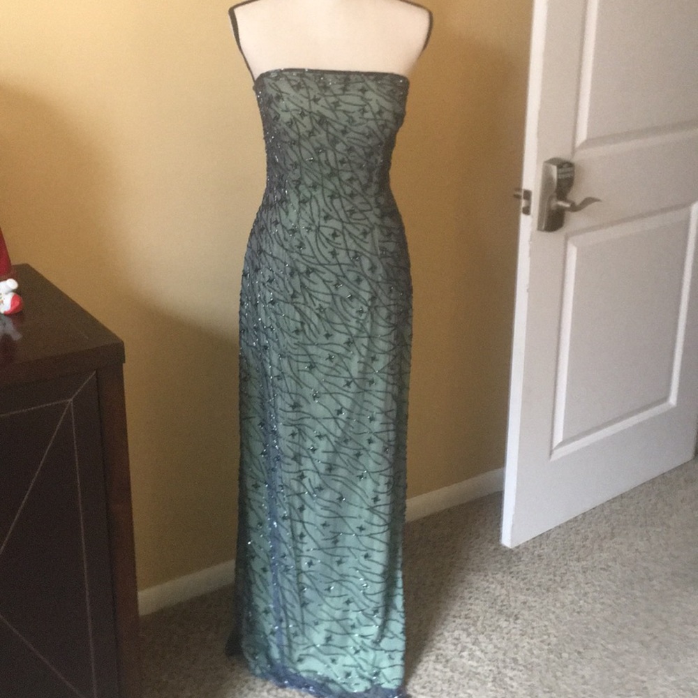 Stunning beaded evening dress!